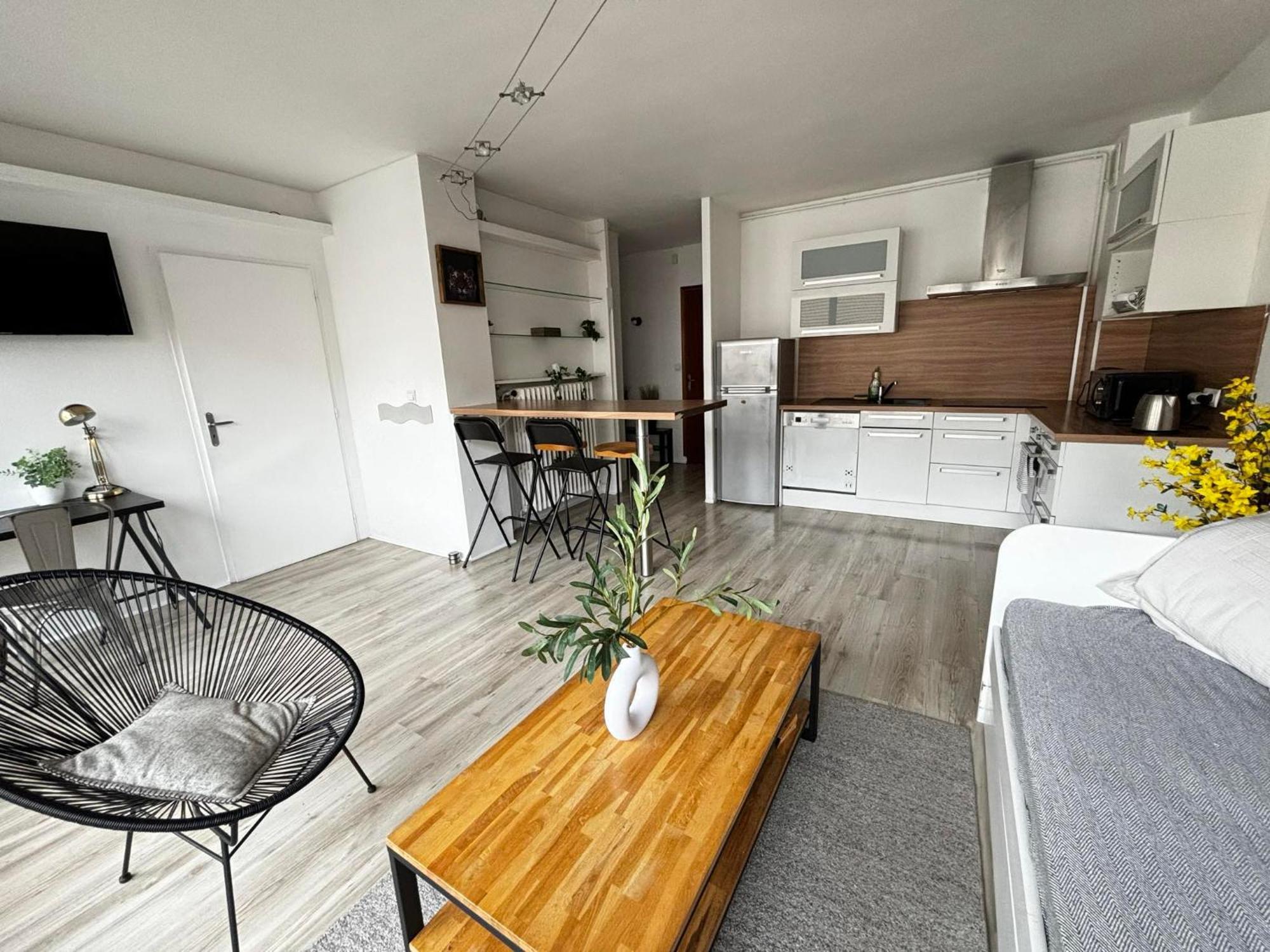 Appartement Hypercentre A 2 Min Du Lac Анси Экстерьер фото